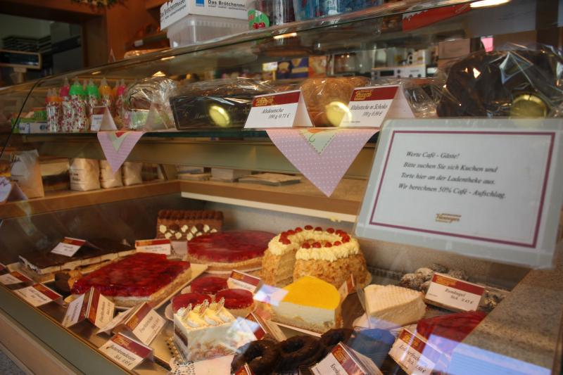 Ansicht Kuchen- und Tortenangebot - Hauptgeschäft - Bäckerei Vieweger - Grünhainichen