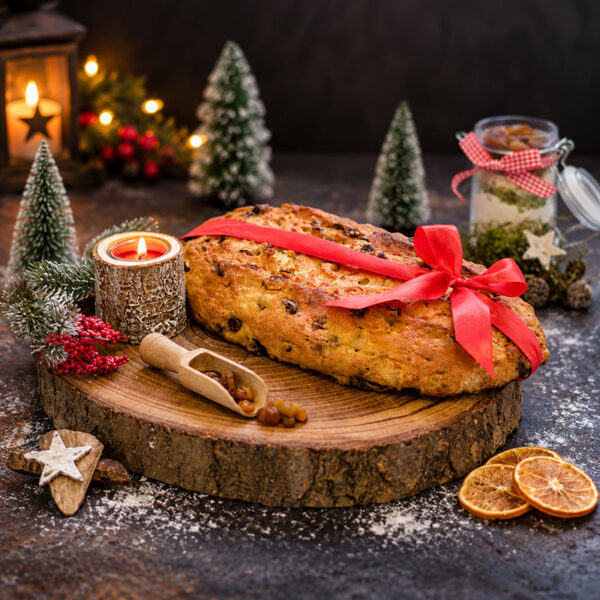Butter Rosinenstollen - Hausmacher Art - ungestrichen ganz 1300g