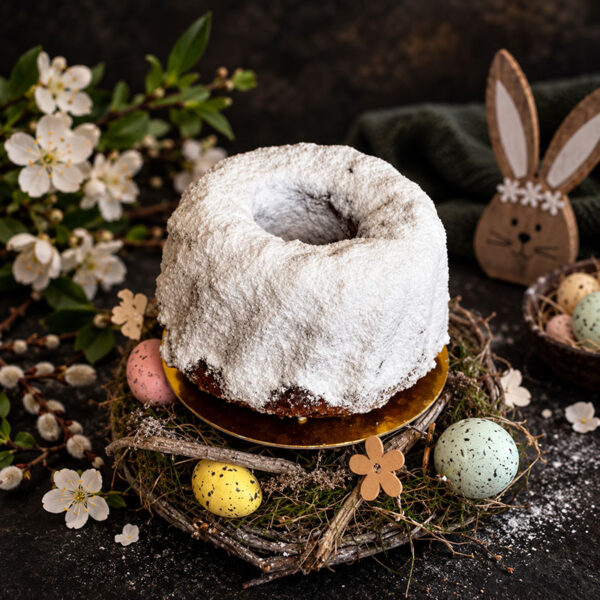 Hefeaschkuchen gestrichen - Osterkuchen